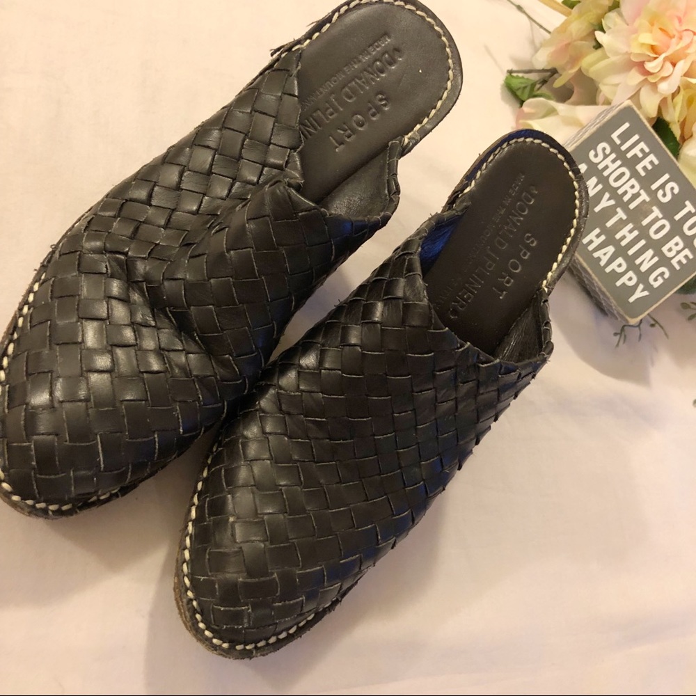 Donald J Pliner Leather Mules Size 8